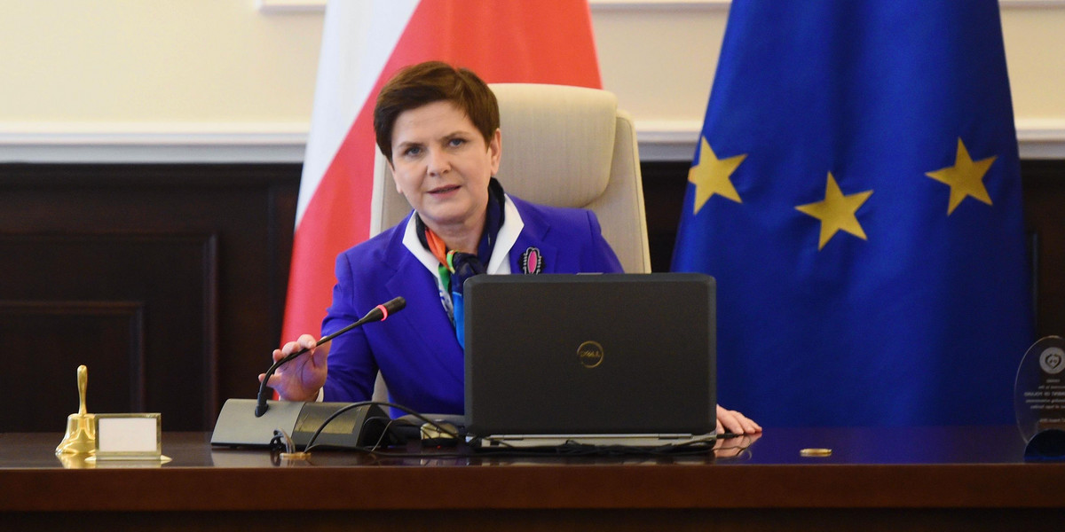 Szydło pierwszy raz w KPRM po wypadku