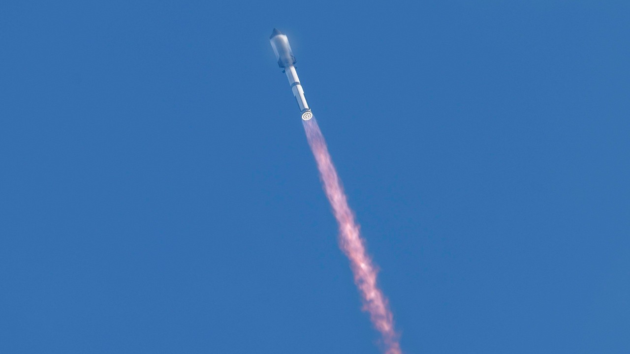 Ma latać na Księżyc i Marsa. Megarakieta Starship przeszła pierwszy test