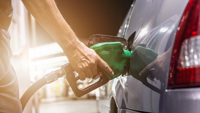 Ismét változik a benzin ára: erre számítson