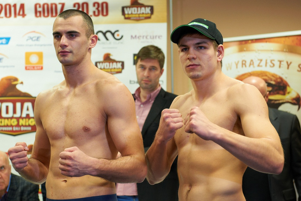 Ceremonia ważenia przed Wojak Boxing Night