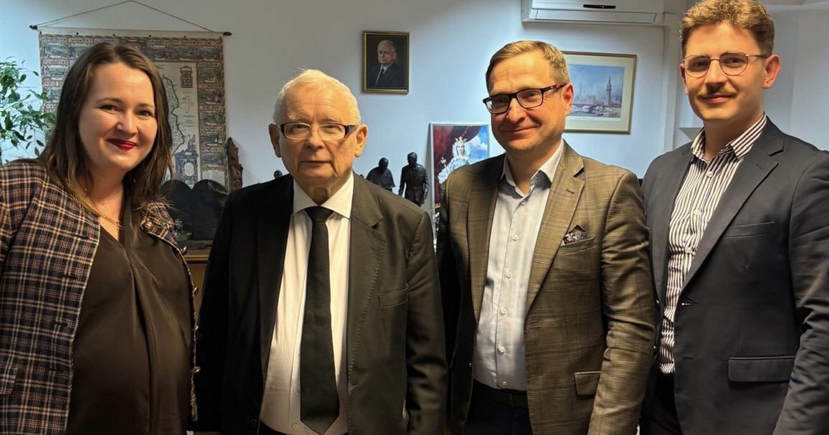 Zdjęcie Kaczyńskiego trafiło do internetu. Politycy PiS ogłosili przełom