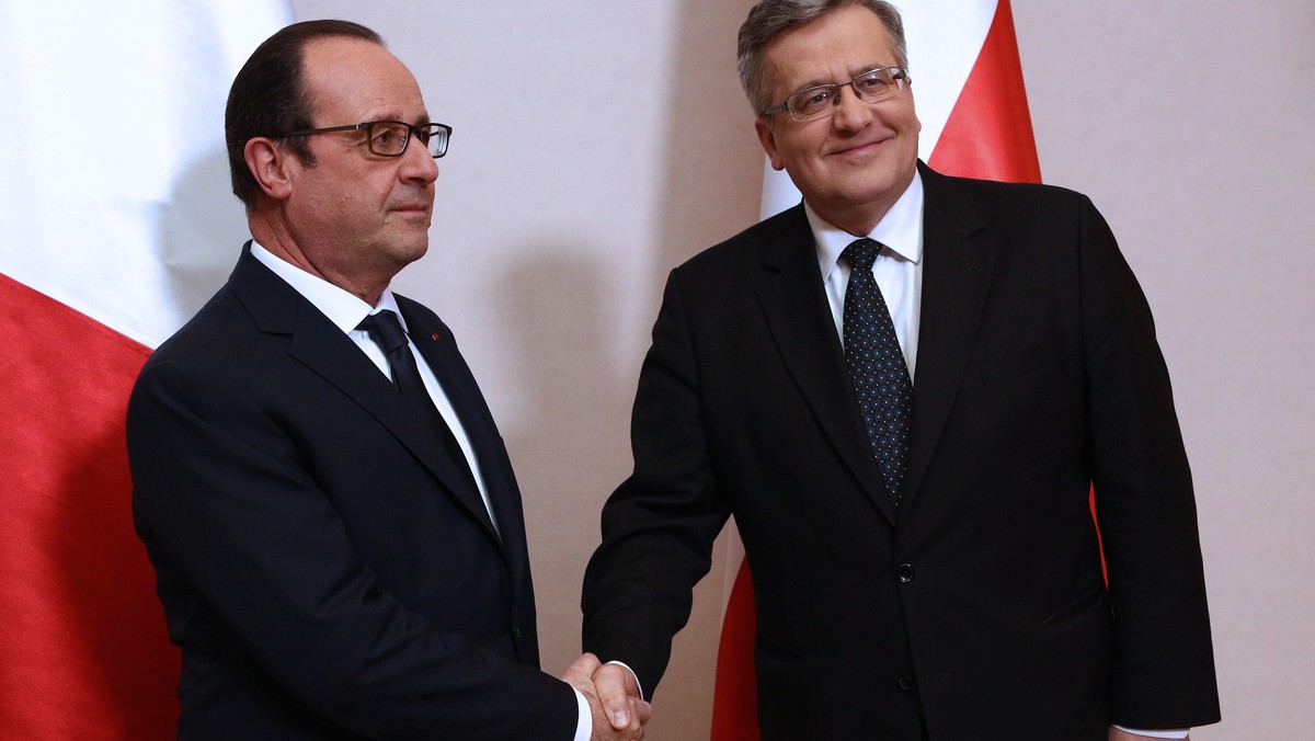 M.in. o sytuacji na Ukrainie i współpracy w ramach Trójkąta Weimarskiego rozmawiali w Krakowie prezydenci Polski i Francji Bronisław Komorowski i Francois Hollande.