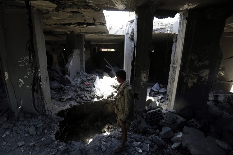 JEMEN. Naloty na zbuntowane miasto Sana