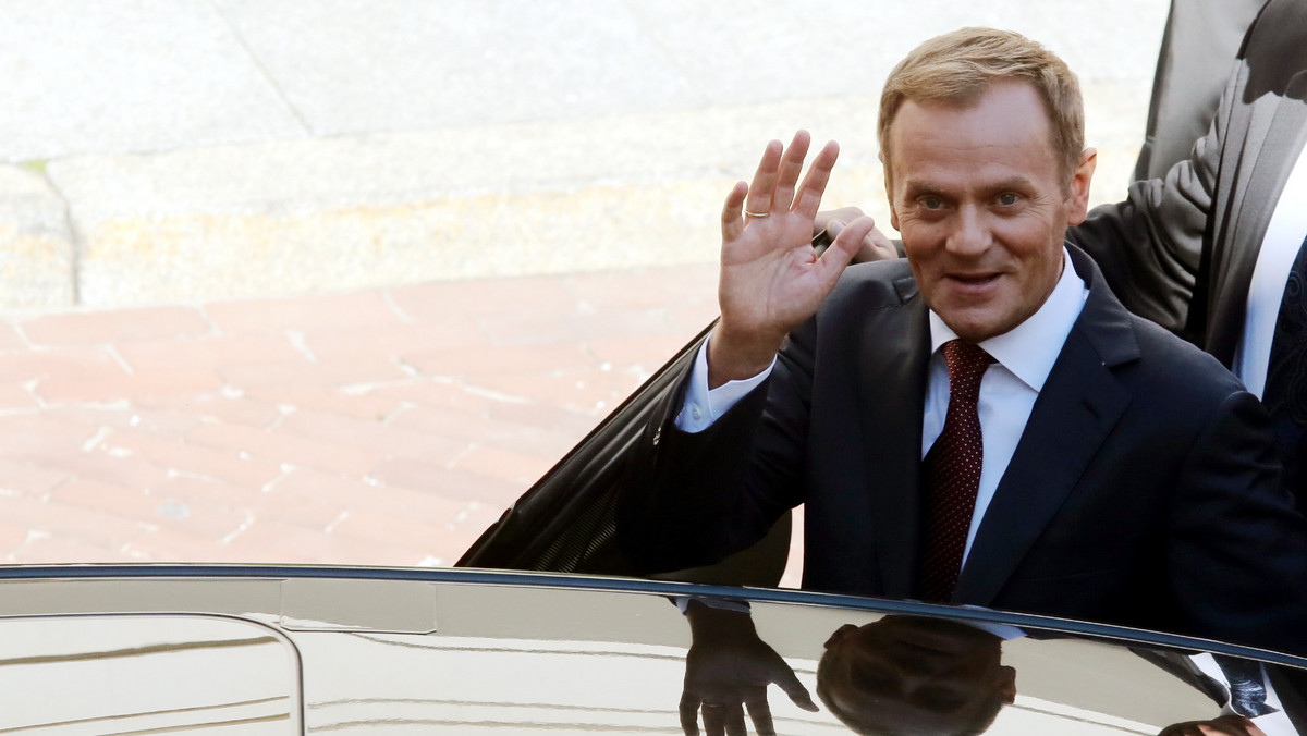 Premier Donald Tusk oświadczył, że nie ubiega się o stanowisko szefa Komisji Europejskiej. Sprawa ewentualnego kandydowania na szefa KE, jak dodał premier, nigdy nie była przedmiotem jego rozmów z kanclerz Niemiec Angelą Merkel.