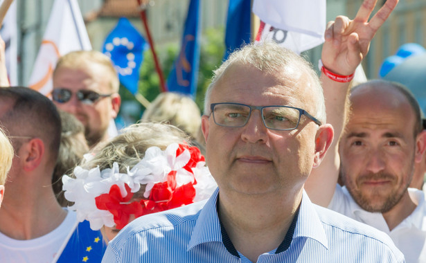 Obywatele RP ponownie żądają debaty z Ujazdowskim. "Nie komentuję tego"