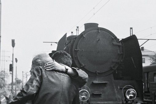 Marzec 1968. Pożegnanie na Dworcu Gdańskim w Warszawie. 