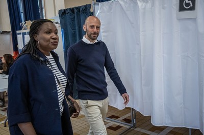 Wybory we Francji: Jaka była frekwencja do południa?