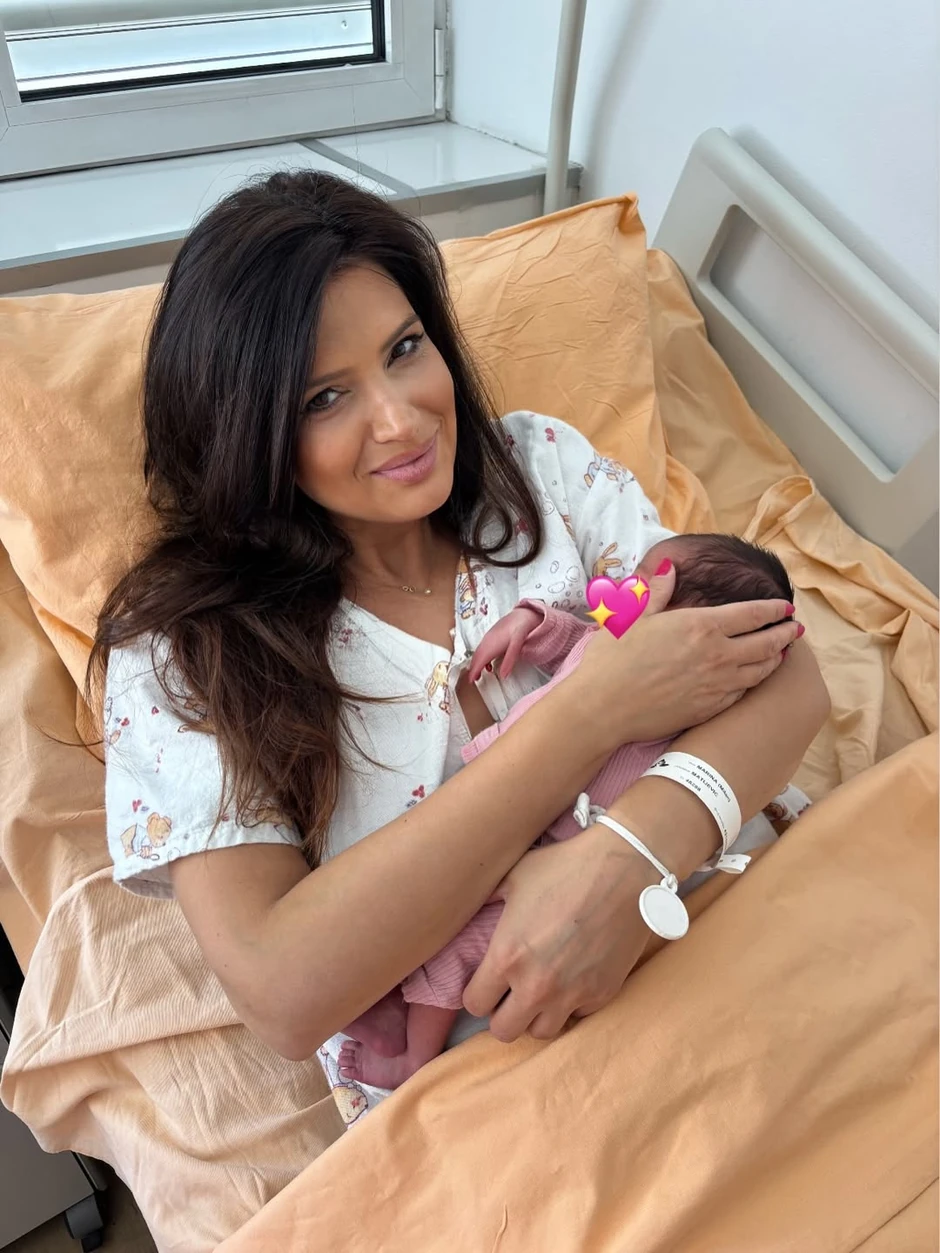 Prve slike bebe Sofije