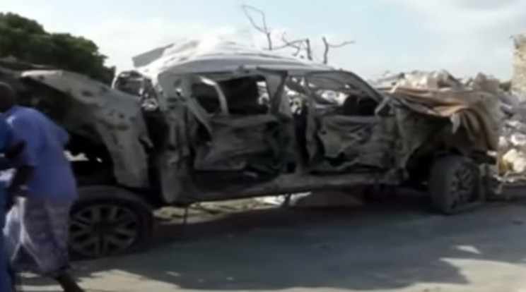 Ezzel a bombával felszerelt járművel támadtak az elkövetők / Fotó: Youtube