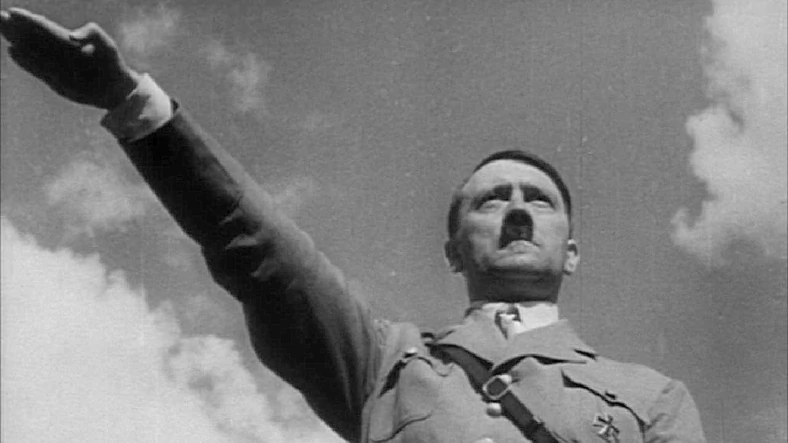 Kadr z filmu "Triumf woli" w reż. Leni Riefenstahl