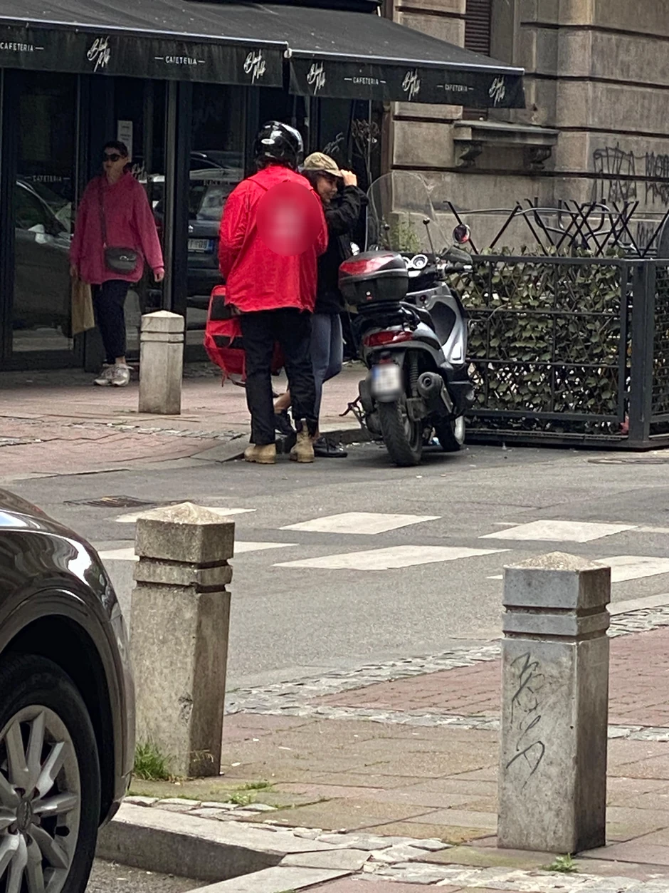 Aleksandra Subotić raznosi dostavu