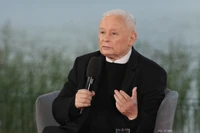 PiS chce wyśmiewać wersję, iż Trump chciał obalić Tuska. Na Nowogrodzkiej ustalono plan