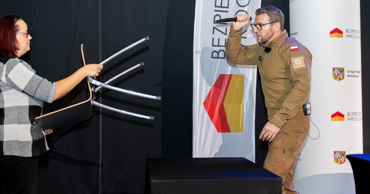 Dyrektorzy szkół odpierali ataki nożownika i masowego zabójcy