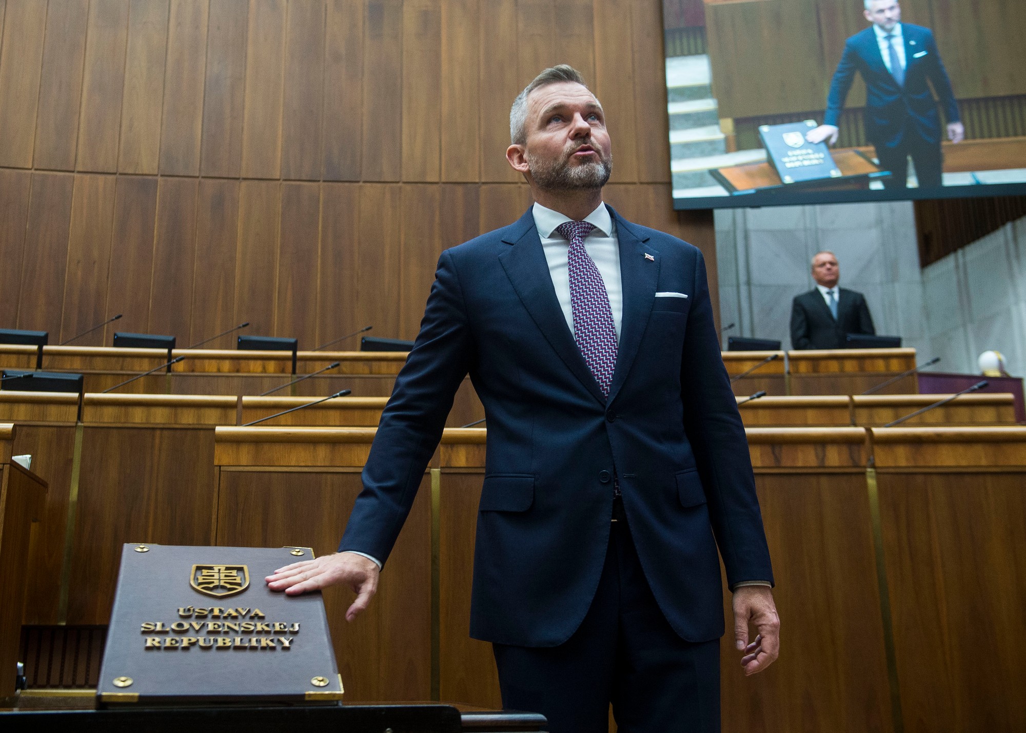Peter Pellegrini (Hlas-SD) skladá poslanecký sľub počas ustanovujúcej schôdze Národnej rady Slovenskej republiky.