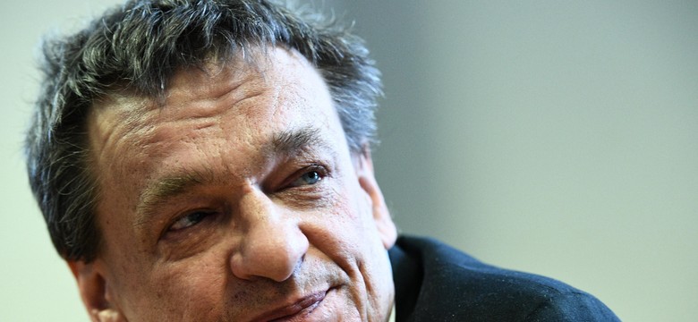 Sprawa Piotra Tymochowicza i pornografii dziecięcej zbyt zawiła dla sądu