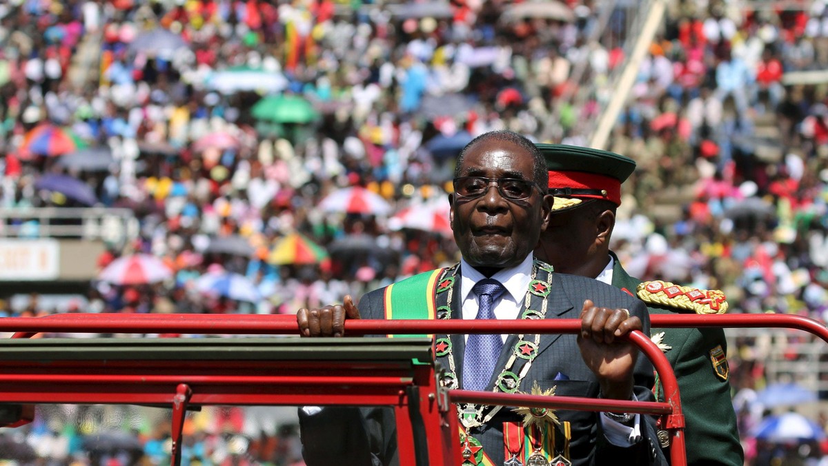 Zimbabwe's President Mugabe arrives to address Zimbabwe's Independence Day celebrations in Harare