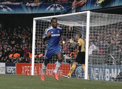 Barcelona "gniotła". Szczęście sprzyjało Chelsea. Zobacz wideo