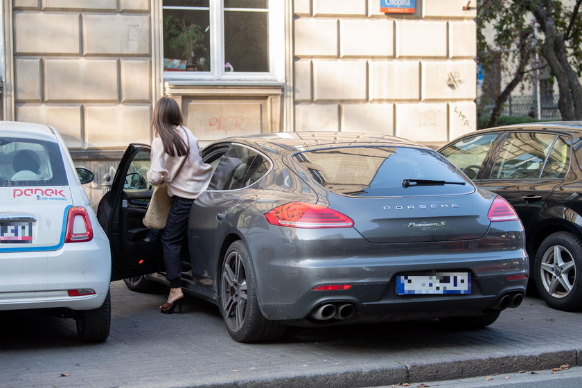 Kinga Rusin jeździ hybrydowym Porsche wartym 400 tys złotych