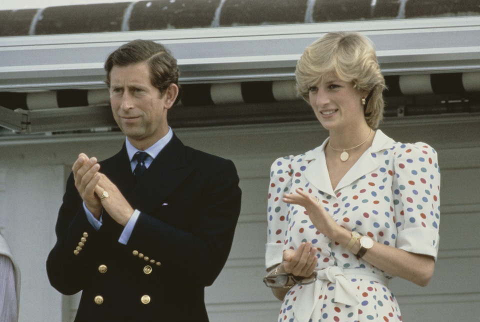 Księżna Diana z dwoma zegarkami w 1983 r. 