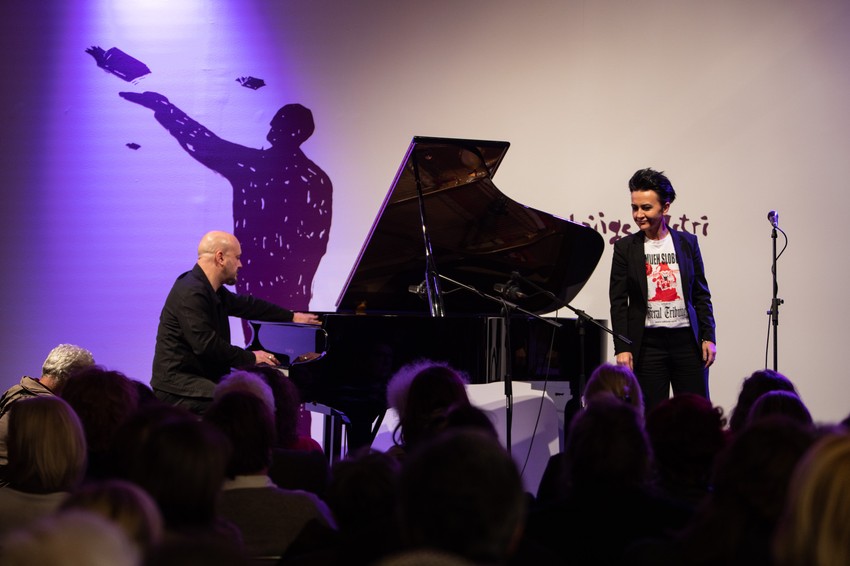 Posle otvaranja Amira Medunjanin i Bojan Zulfikarpašić održali su sešn za Predraga Lucića