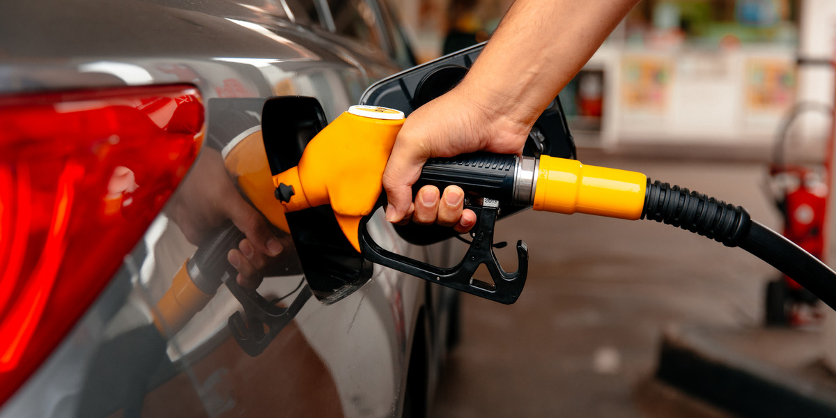 Ceny paliw. Sejm wydłużył zawieszenie poboru podatku od sprzedaży detalicznej paliw silnikowych.