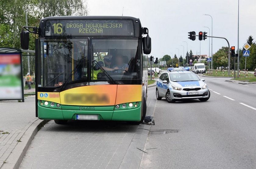 Tragiczny wypadek w Starogardzie. Autobus potrącił staruszkę
