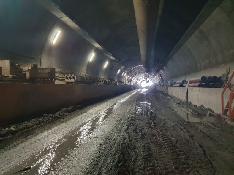 Najdłuższy tunel na Zakopiance przebity