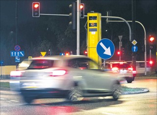 Uszczelnią system fotoradarów.  Rząd liczy, że samorządy dokupią urządzenia