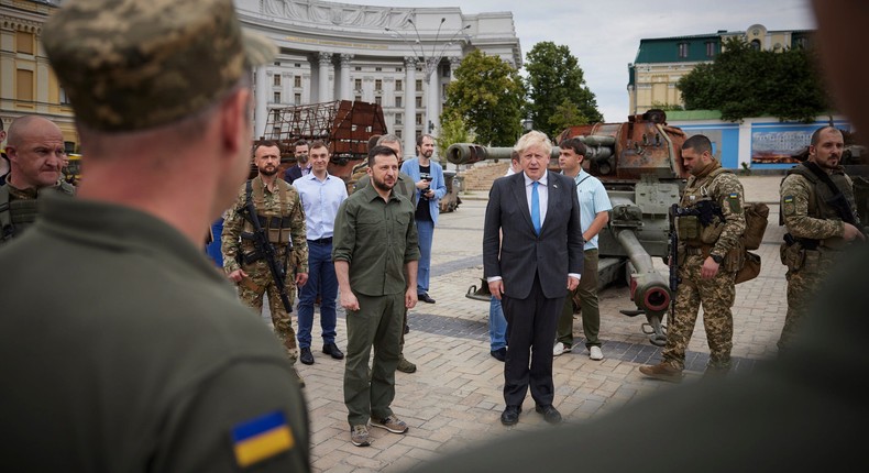 Ukrainian President Volodymyr Zelenskyy and British Prime Minister Boris Johnson.