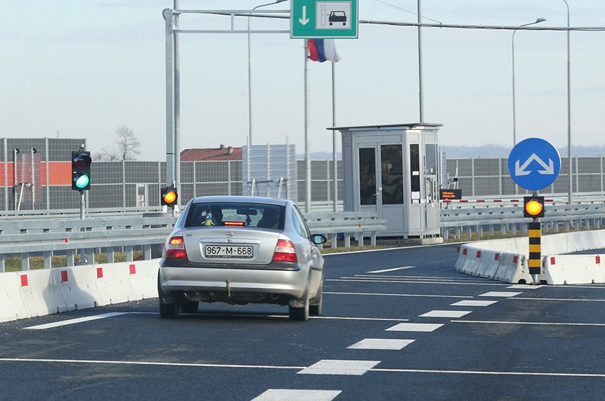 Naplatna kucica autoput Mahovljani