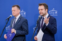 Hołownia chwalony przez posłów PiS. "Kwestia estetyki"