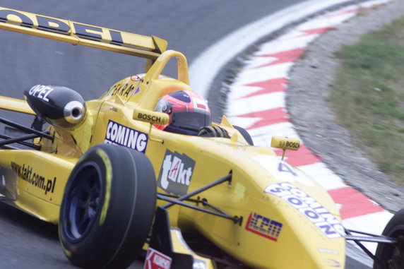2003 r. - zwycięstwa w Formule 3