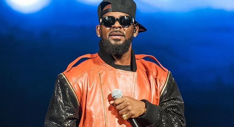 R.Kelly makes the news for the wrong reason once again