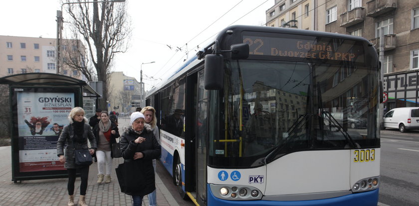 Przenoszą przystanki, zmieniają rozkład