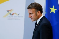 Francja nad przepaścią. "Macron jest całkowicie odizolowany"