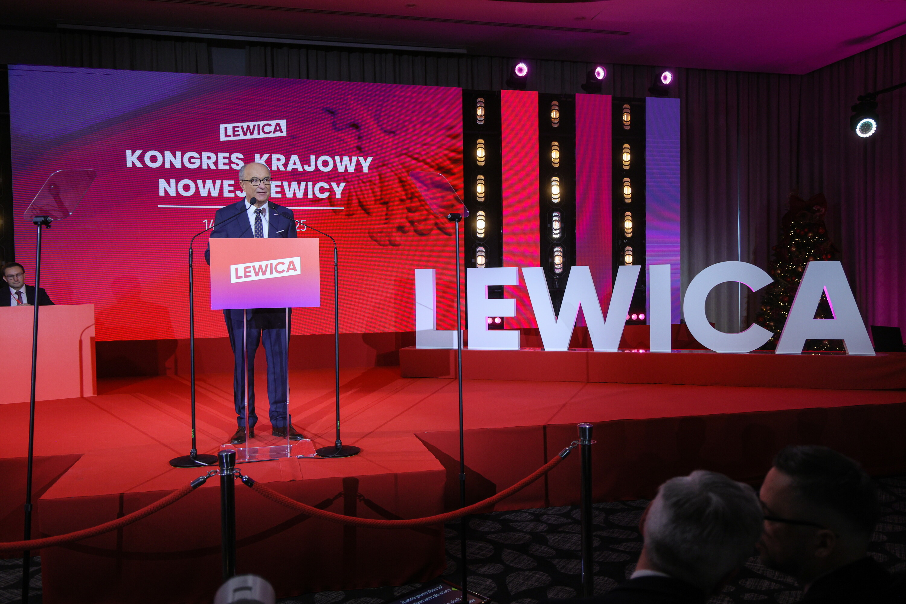 Czarzasty nowym szefem Nowej Lewicy. Wybrano też 10 wiceprzewodniczących