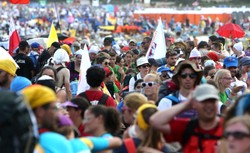 Uczestniczka ŚDM zmarła na zapalenie opon mózgowych. "Stan alarmu dla 100 tysięcy pielgrzymów"