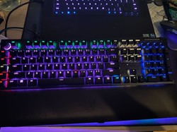 Black Widok 4 to nowa flagowa klawiatura Razera. Teoretycznie świetna, ale... [RECENZJA]