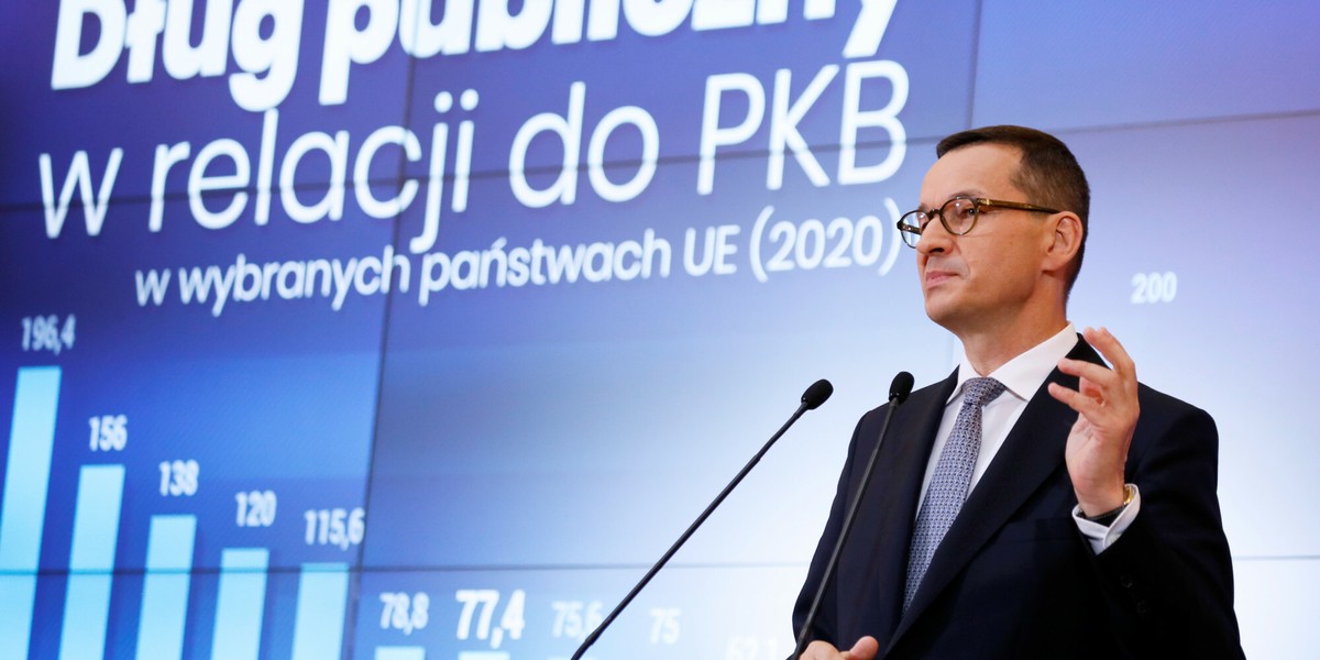 Premier Mateusz Morawiecki opowiadający o polskim długu publicznym