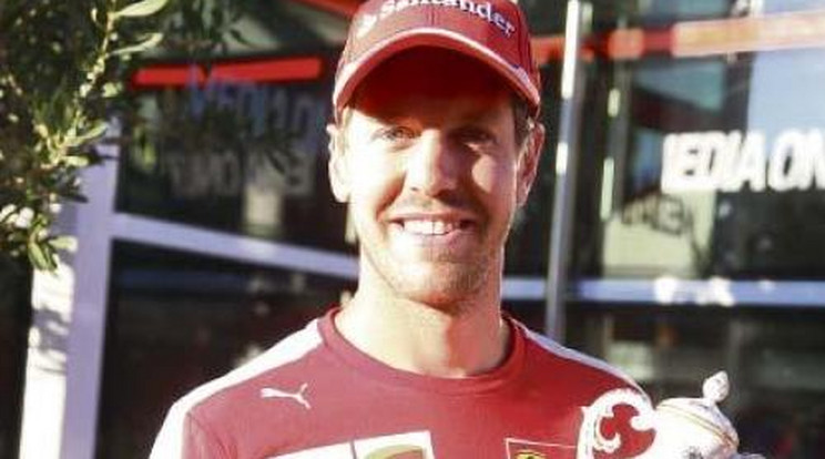 Vettel kisírta a porcelánkupát