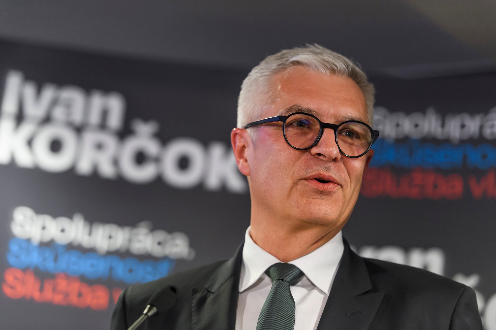 Kandidát na prezidenta SR Ivan Korčok reaguje na predbežné neoficiálne výsledky vo svojej volebnej centrále v Bratislave.