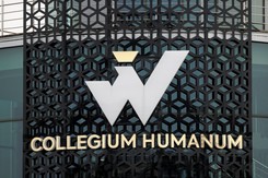 Afera Collegium Humanum. Dyrektor w Ministerstwie Sportu i Turystyki 'wygumkował' swój dyplom