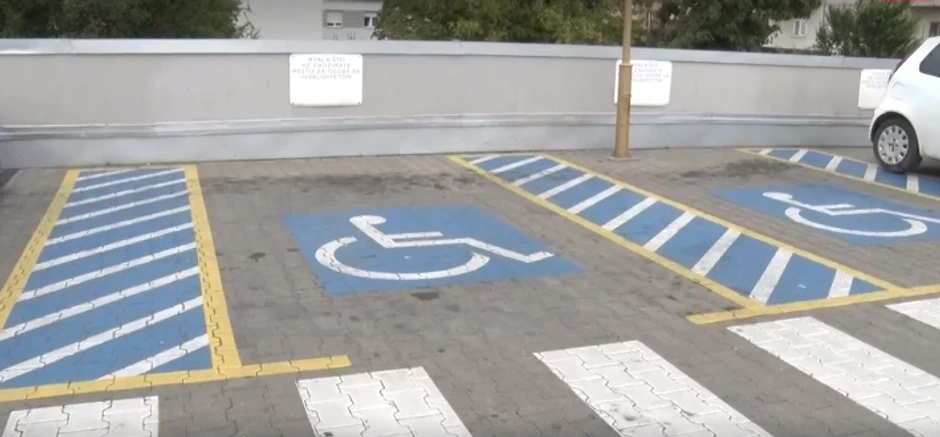 Parking mesta kod tržnih centara često budu zauzeta
