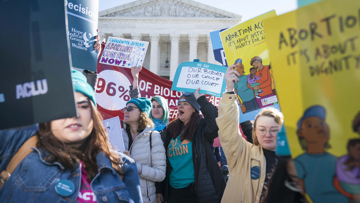 Amerykański Sąd Najwyższy zakaże aborcji? Politico dotarło do projektu