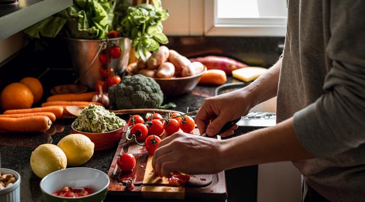 Íme néhány egészséges élelmiszer, amely segíthet a szívbetegség megelőzésében. Fotó: Getty Images
