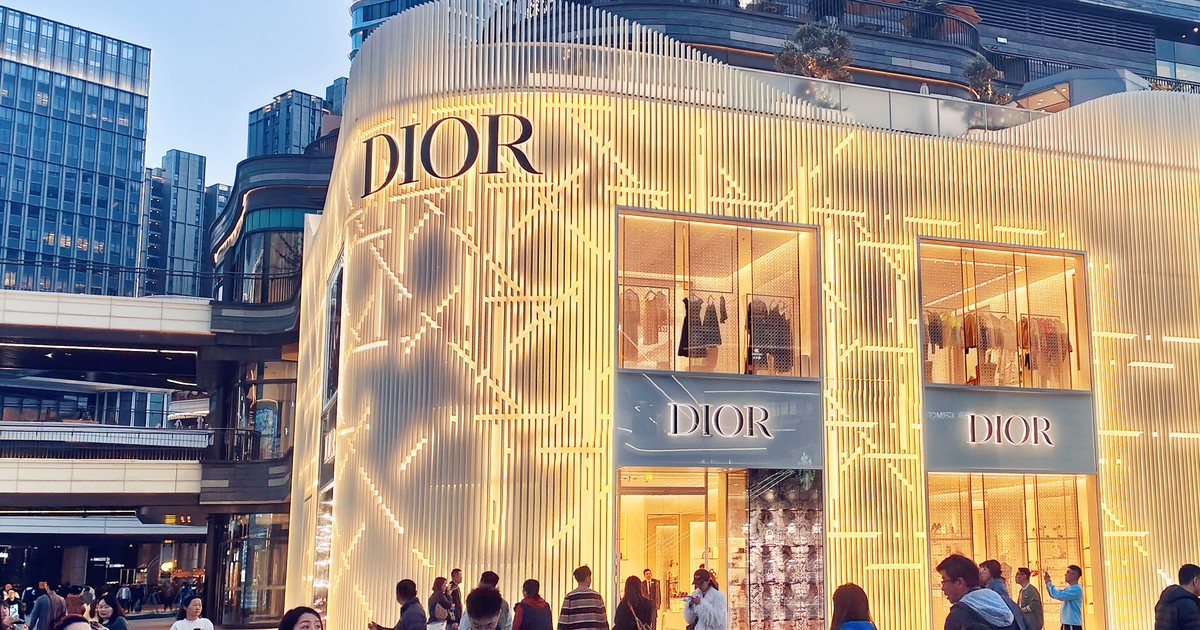where was dior founded - Ilustrasi 3