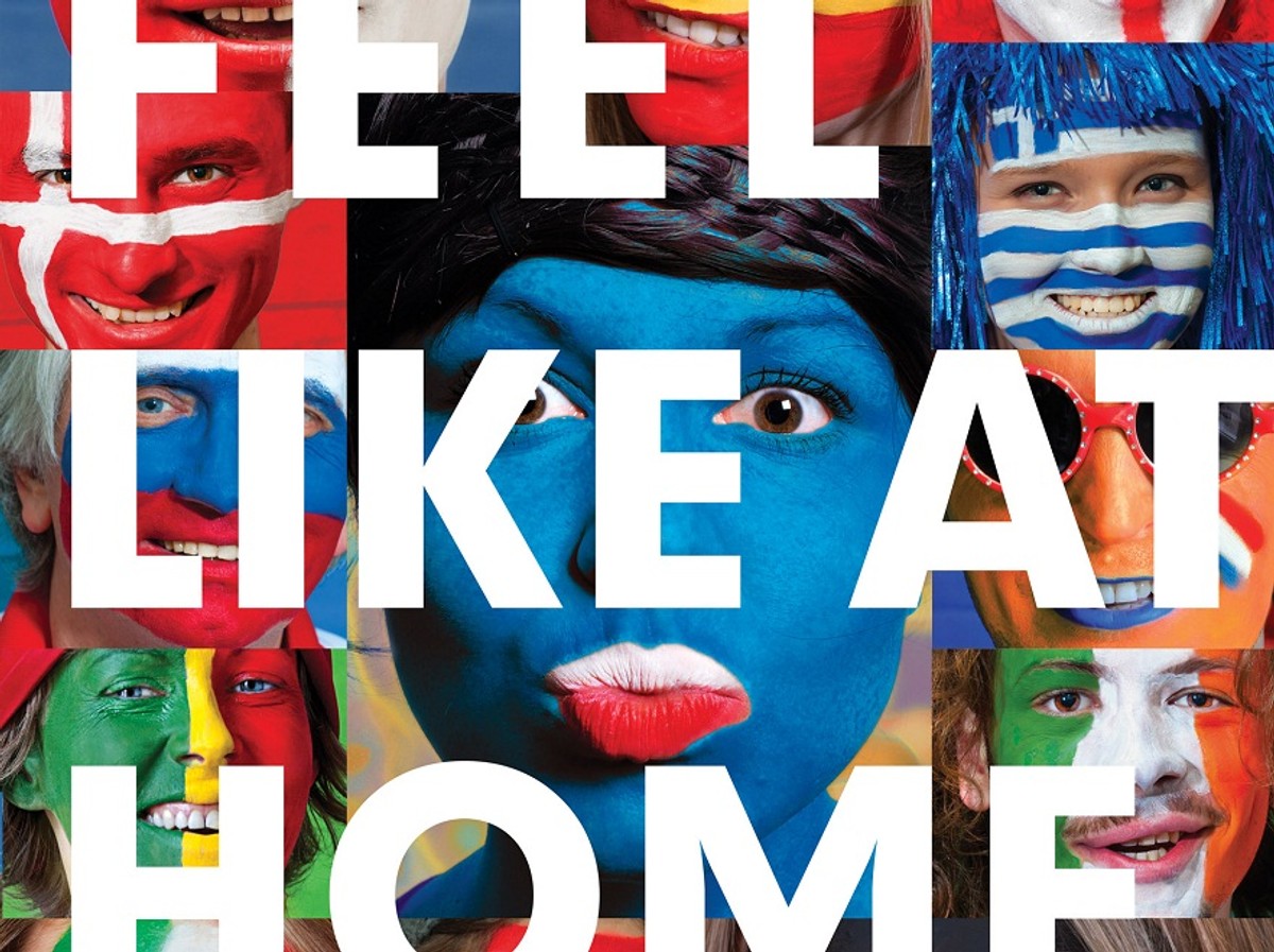 Plakat kampanii "Feel like at home"