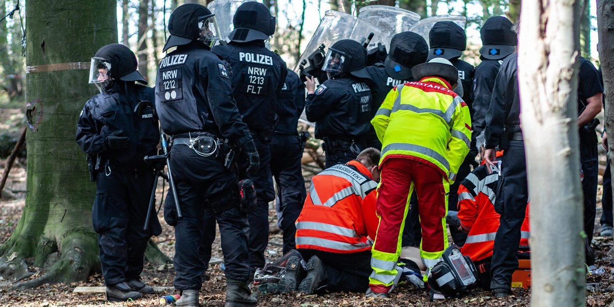 Tragiczny wypadek w niemieckim lesie Hambach. Nie żyje dziennikarz 