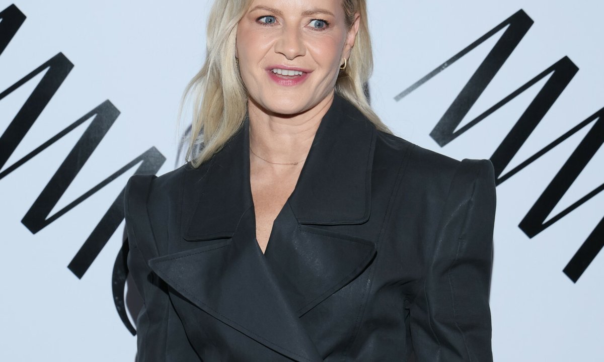 Małgorzata Kożuchowska zachwyciła w modnej spódnicy. Jest idealna na jesień