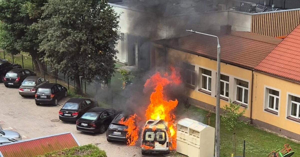 Wybuch w Łomży: Gazowe niebezpieczeństwo na parkingu!